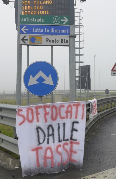Forconi: la protesta al casello di Reggio